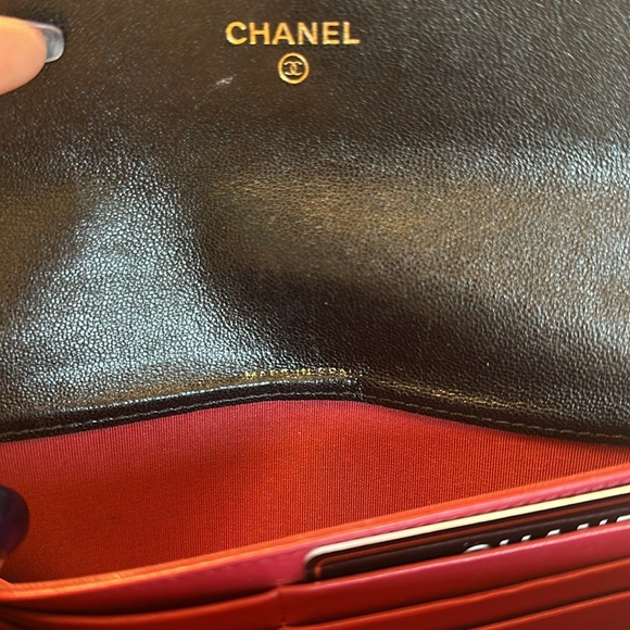 Chanel Quilted Calfskin 19 Wallet - Picture 13 of 15